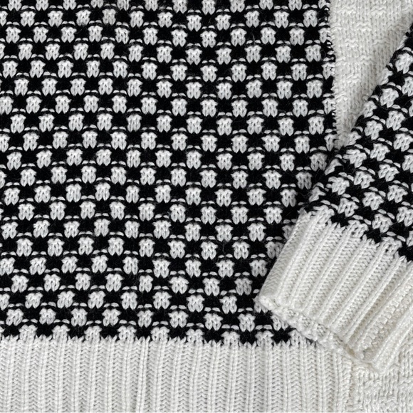 Xhileration size small black & white checkered sweater w/white sides & cuffs EUC - Picture 4 of 14